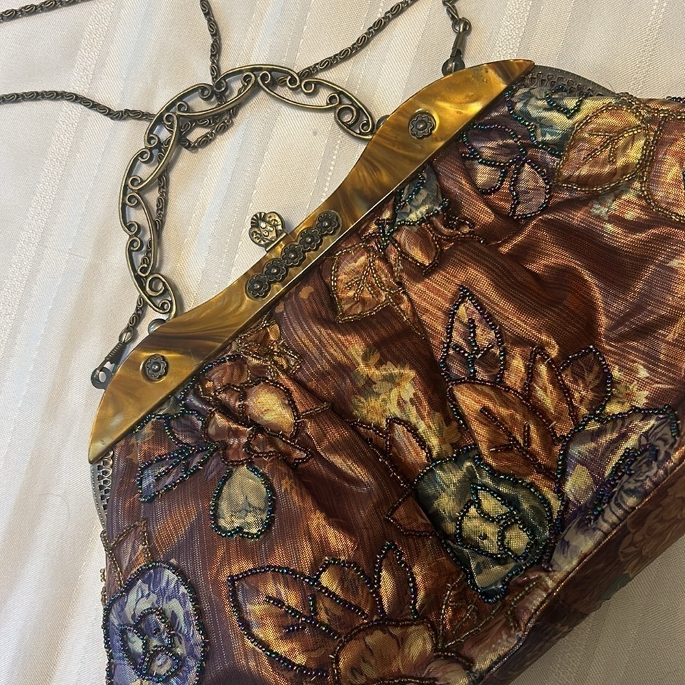 Sequined Shiny Evening Bag - Picture 3 of 11